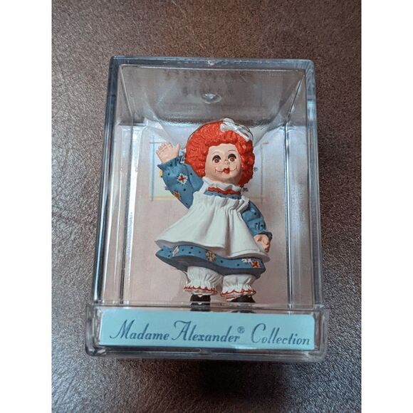 NWT HALLMARK 1996 MADAME ALEXANDER MOP TOP WENDY MINIATURE FIGURINE - Picture 1 of 6